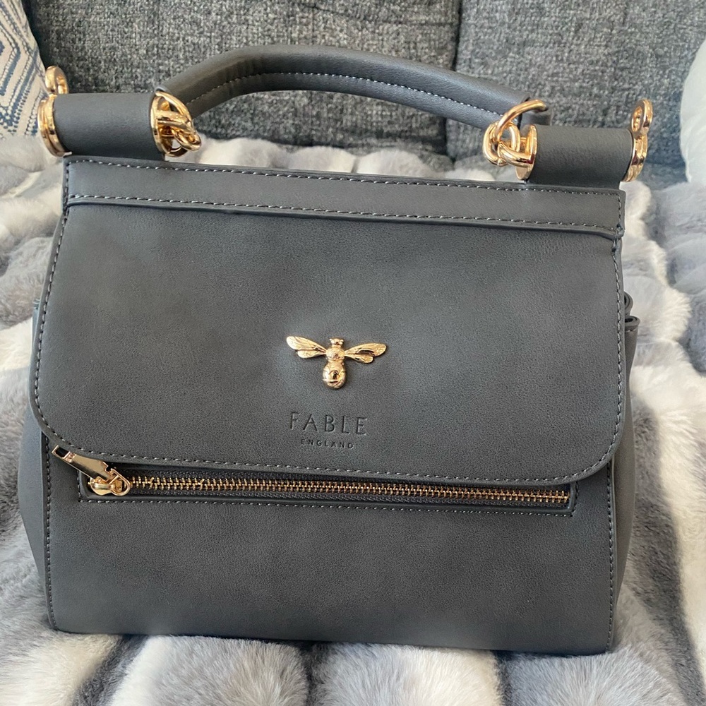 Fable England Vegan Leather Purse—great condition.
